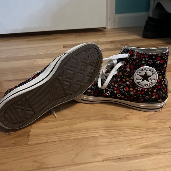 Converse - Picture 3 of 3